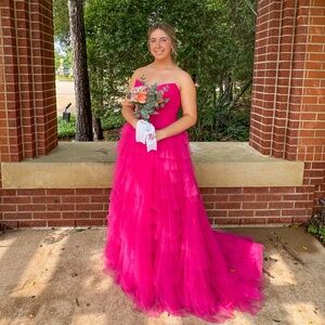 Meet your Posher, Carissa